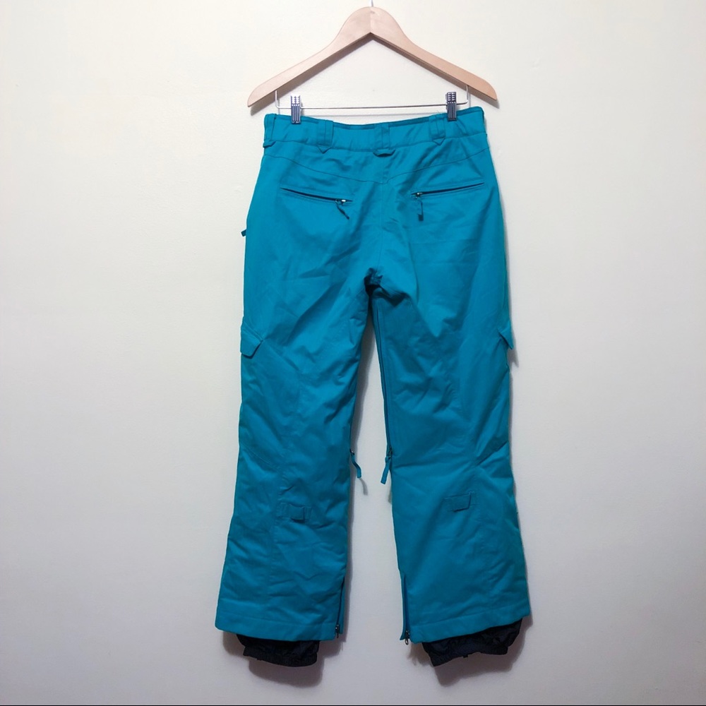 Burton Women's Blue Cargo Pants. Designed for snowboarding, winter sports. - Picture 2 of 6